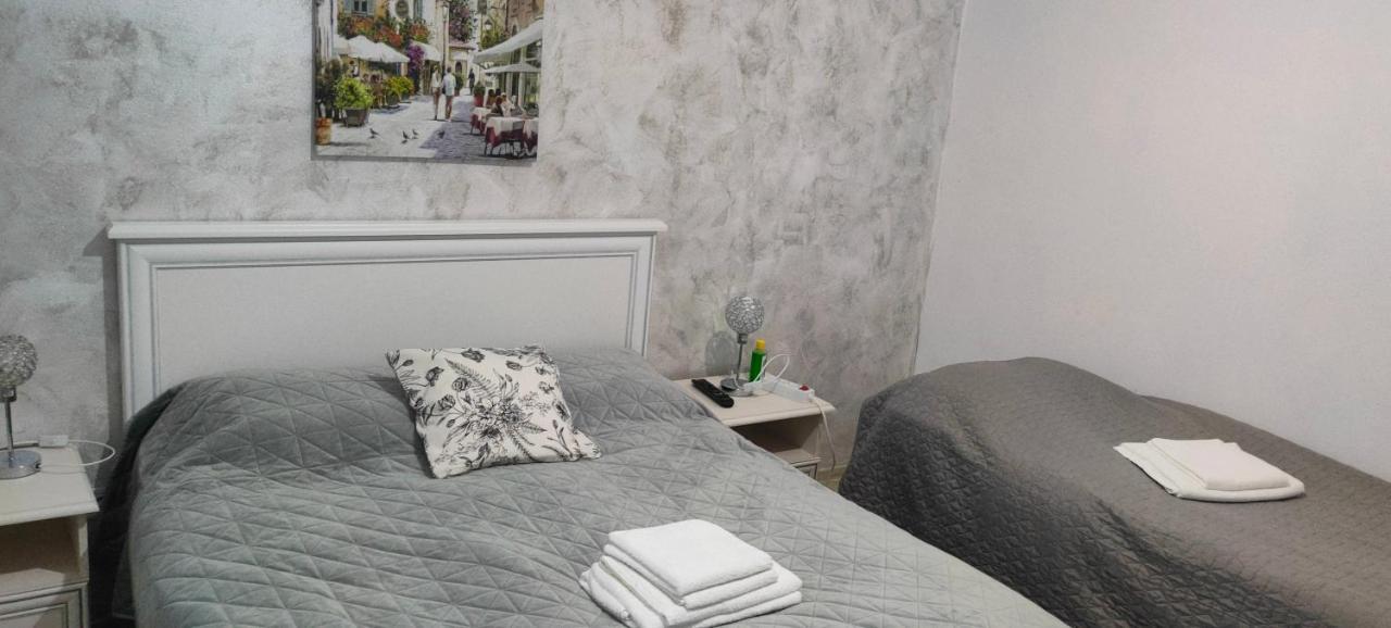 Casa Magnolia Hotell Douăzeci şi Trei August Eksteriør bilde